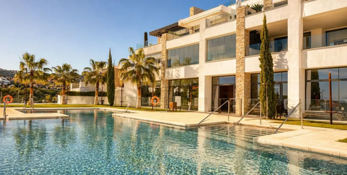 Sale of penthouse duplex in Cabopino 34