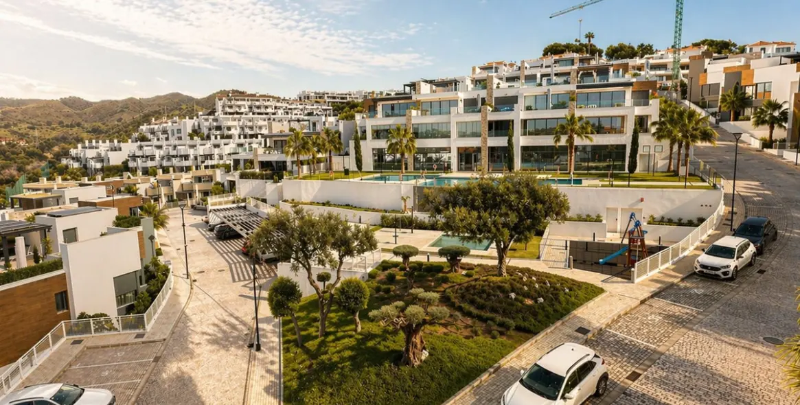 Sale of penthouse duplex in Cabopino 36