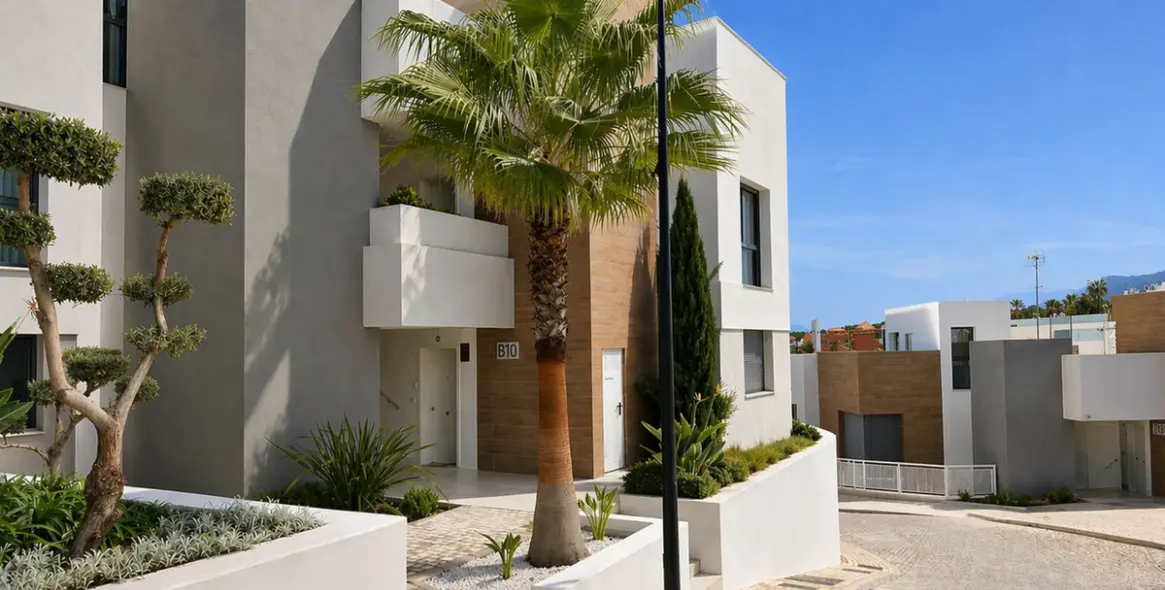 Sale of penthouse duplex in Cabopino 40