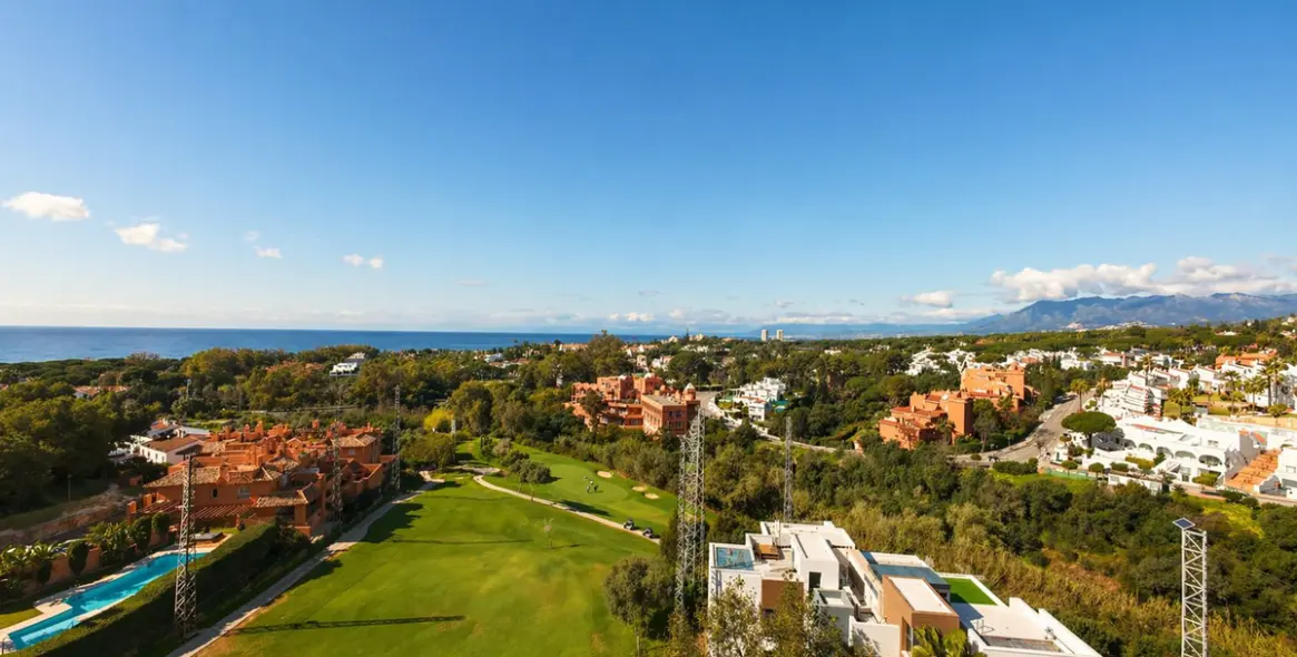 Sale of penthouse duplex in Cabopino 47