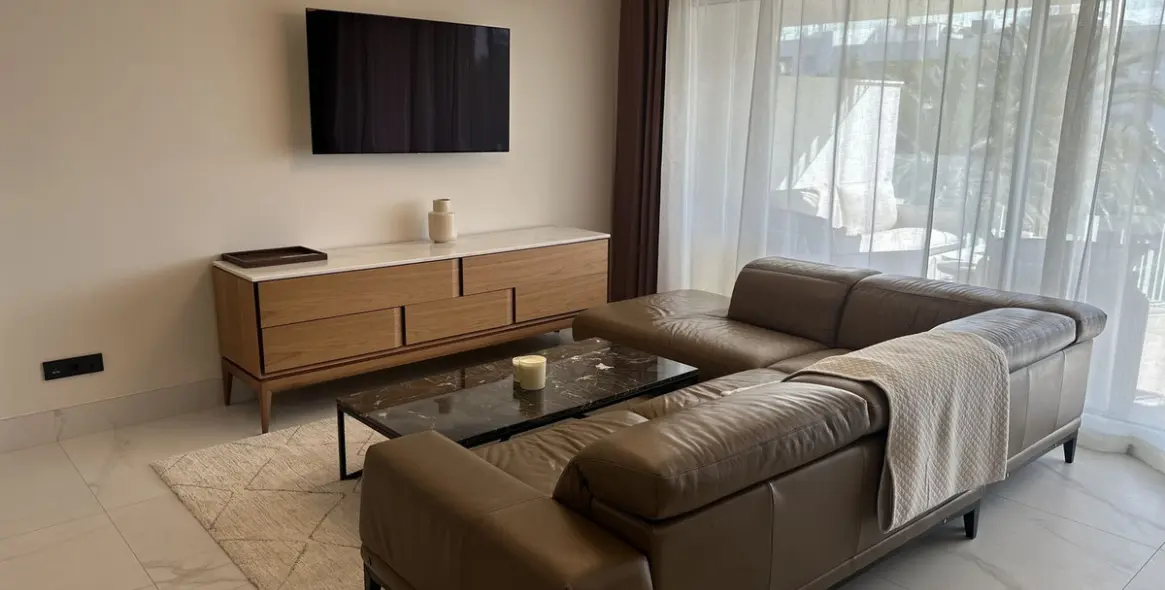 Venta de apartamento en planta media en San Pedro de Alcántara 1