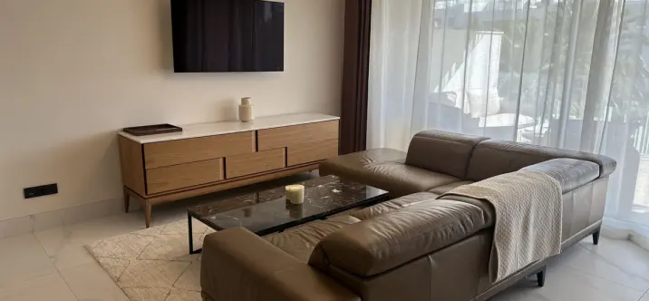 Venta de apartamento en planta media en San Pedro de Alcántara 0