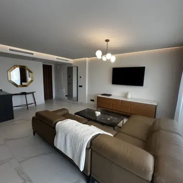 Venta de apartamento en planta media en San Pedro de Alcántara