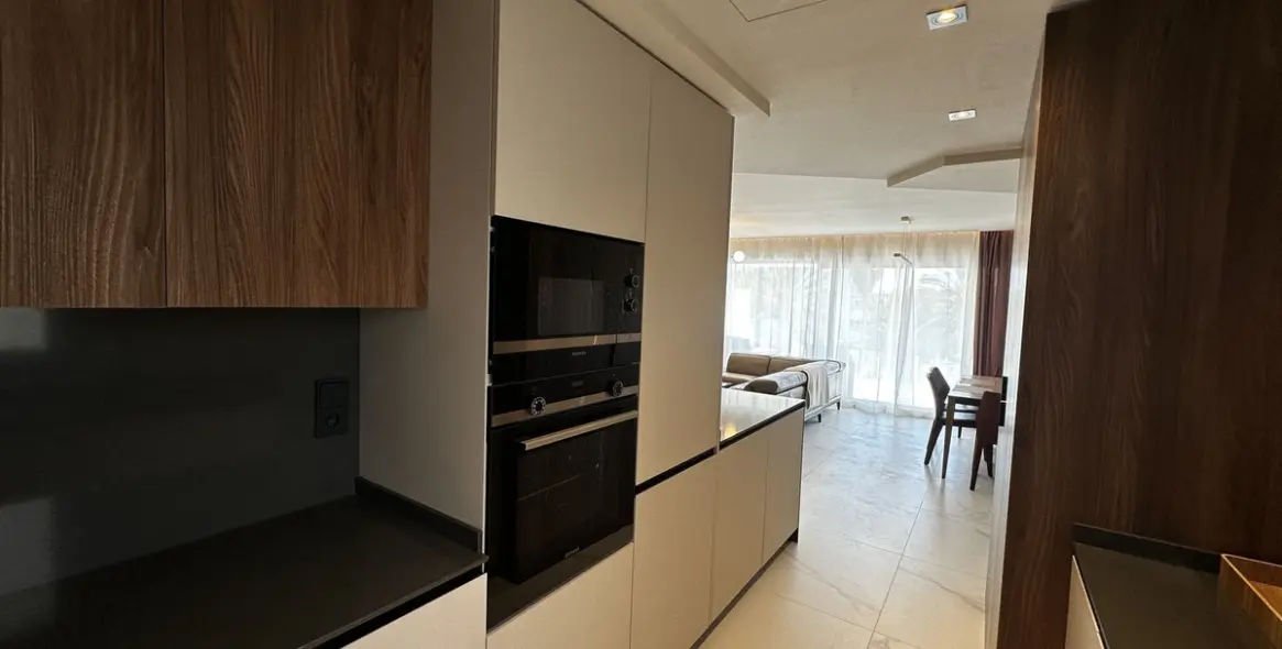 Venta de apartamento en planta media en San Pedro de Alcántara 5