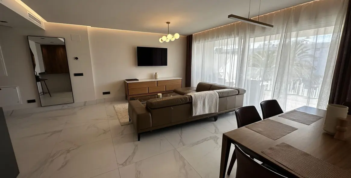 Venta de apartamento en planta media en San Pedro de Alcántara 8