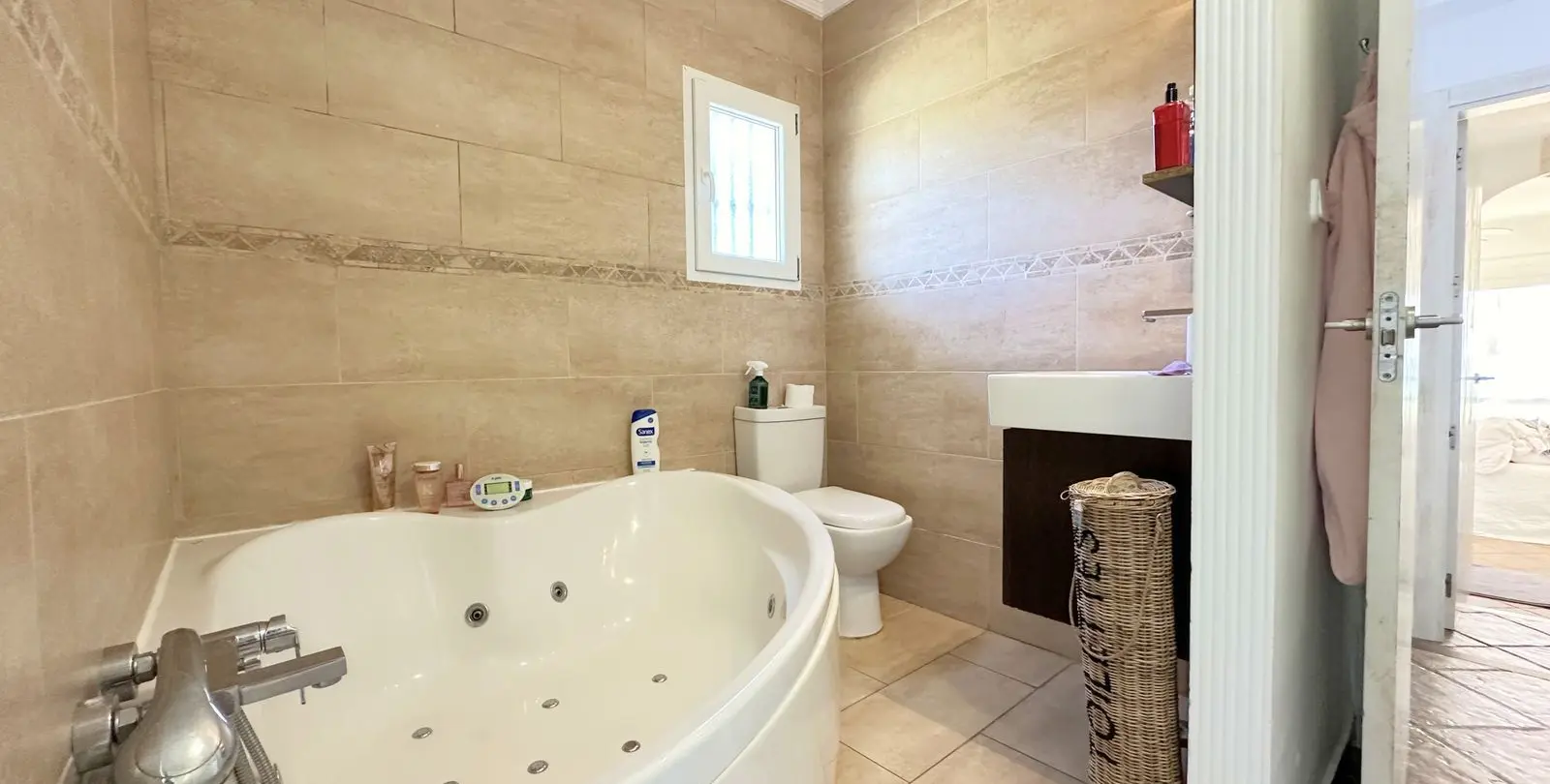 Sale of detached villa in Manilva 22