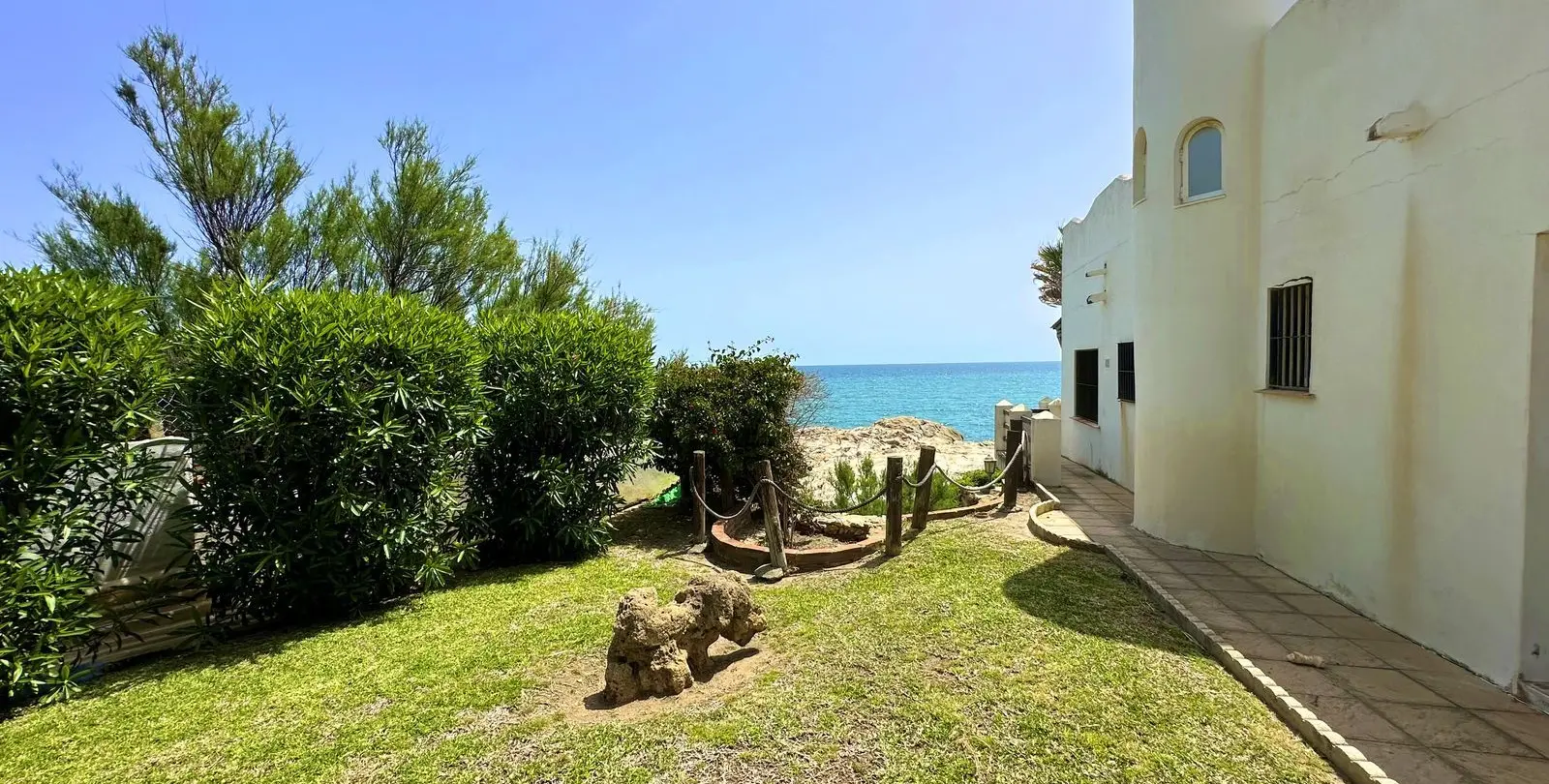 Sale of detached villa in Manilva 35