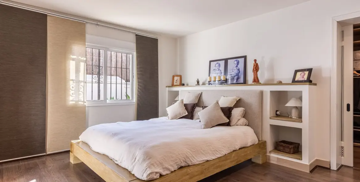 Sale of detached villa in The Golden Mile 10