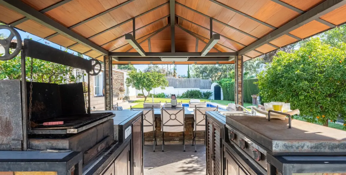 Sale of detached villa in The Golden Mile 21