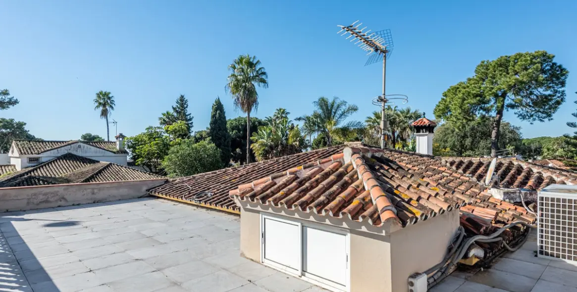 Sale of detached villa in The Golden Mile 26