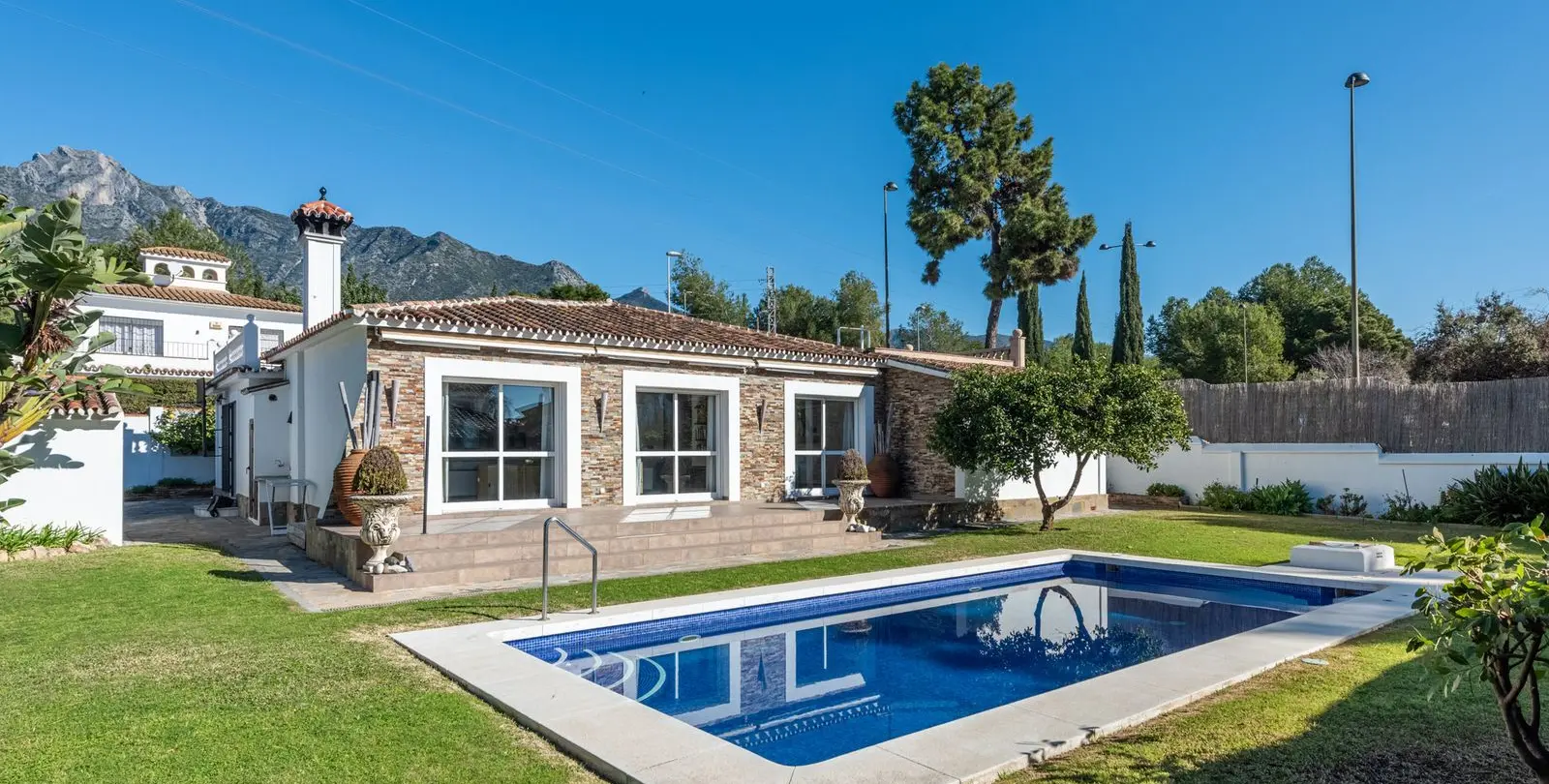 Venta de villa independiente en The Golden Mile 20