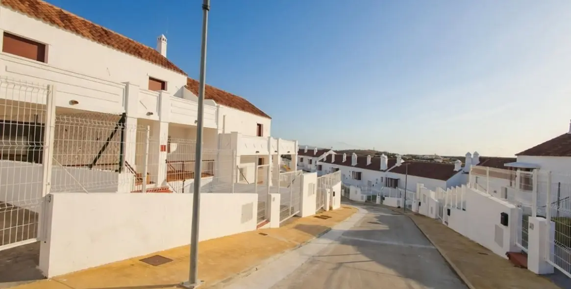 Sale of townhouse in Doña Julia 3