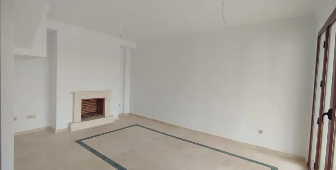 Sale of townhouse in Doña Julia 8