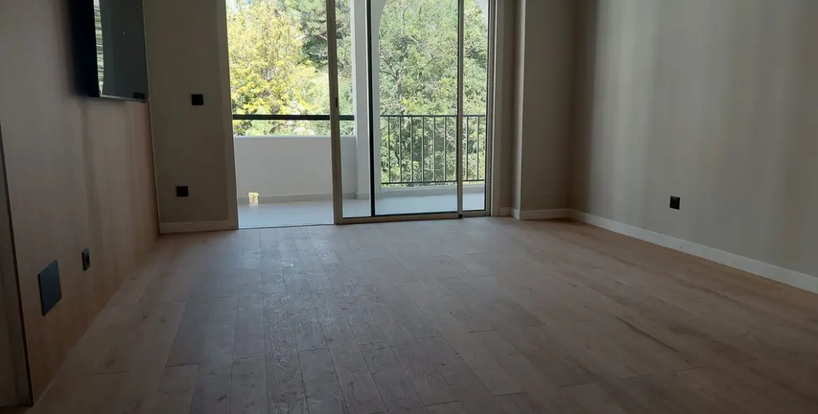 Sale of middle floor apartment in Marbella 2