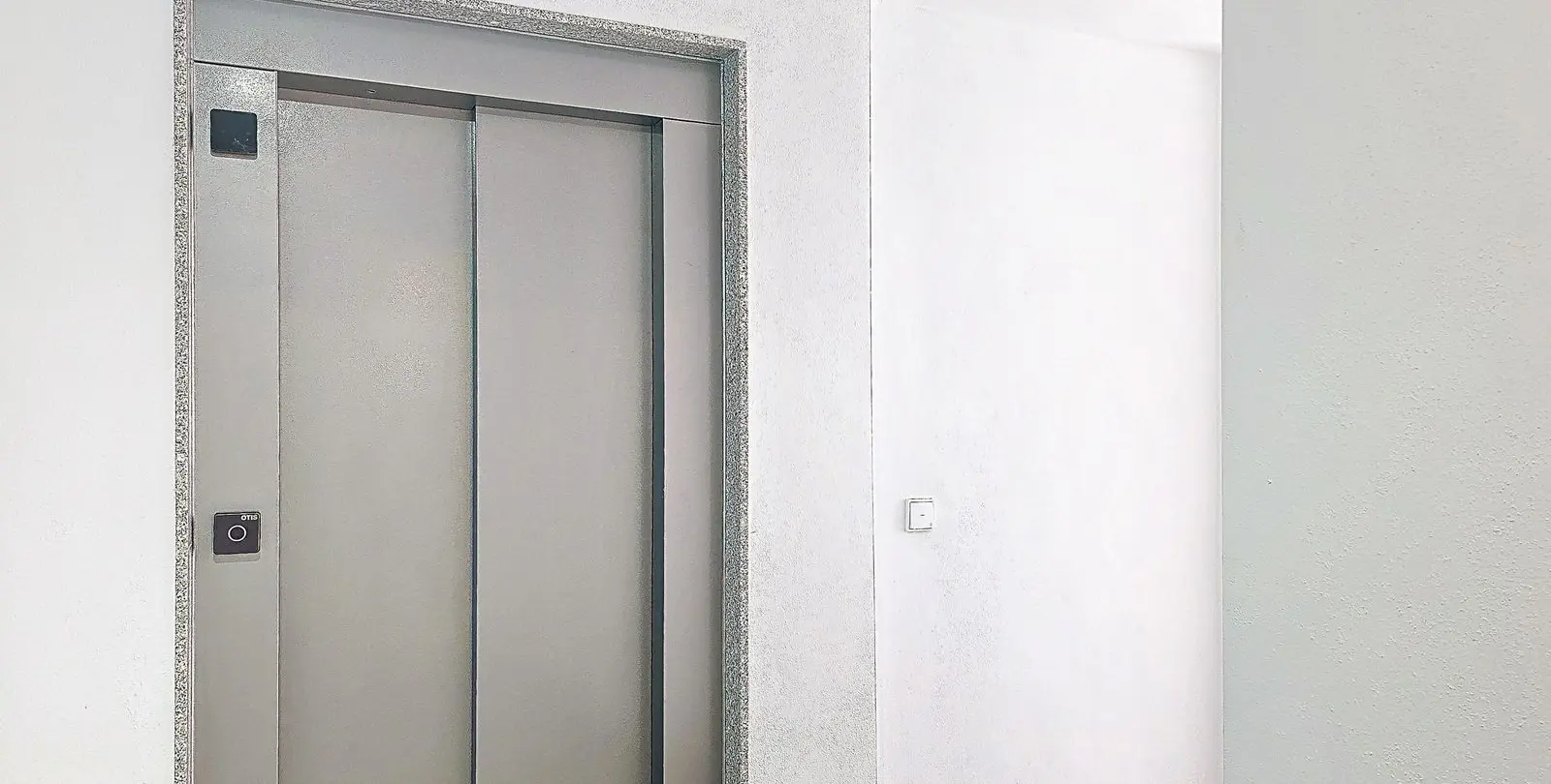 Sale of penthouse in Valle-Niza 33