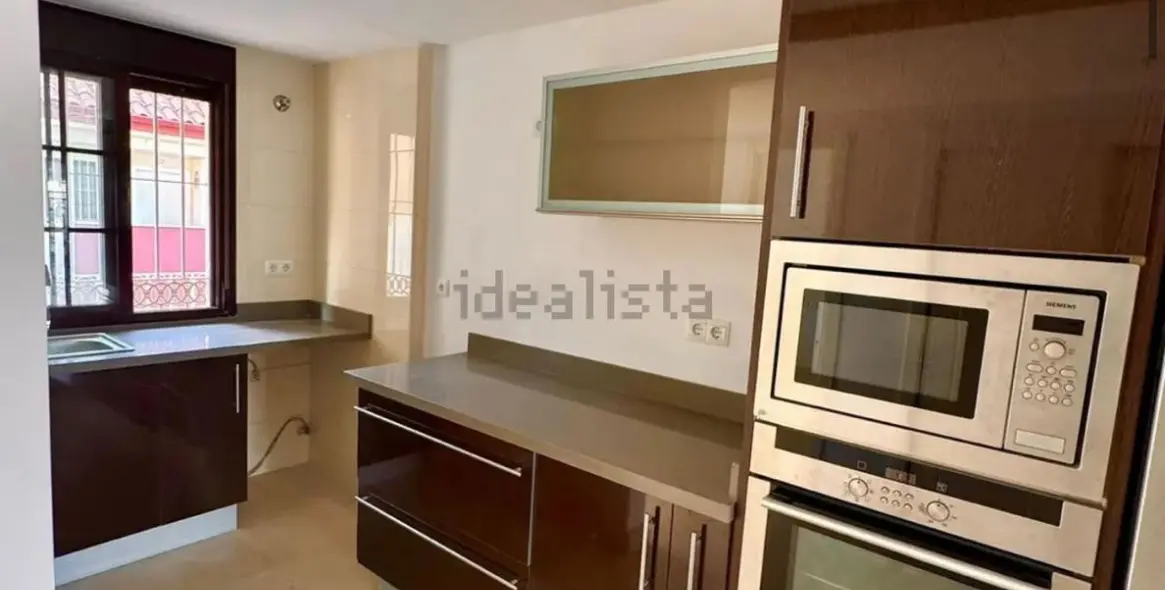 Sale of middle floor apartment in Torrequebrada 19