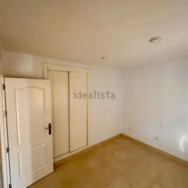 Sale of middle floor apartment in Torrequebrada