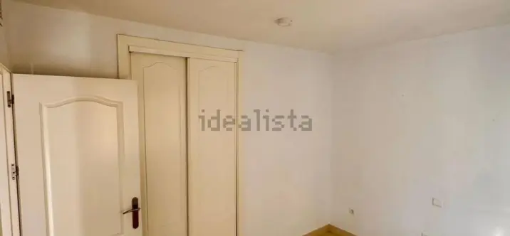 Sale of middle floor apartment in Torrequebrada 3