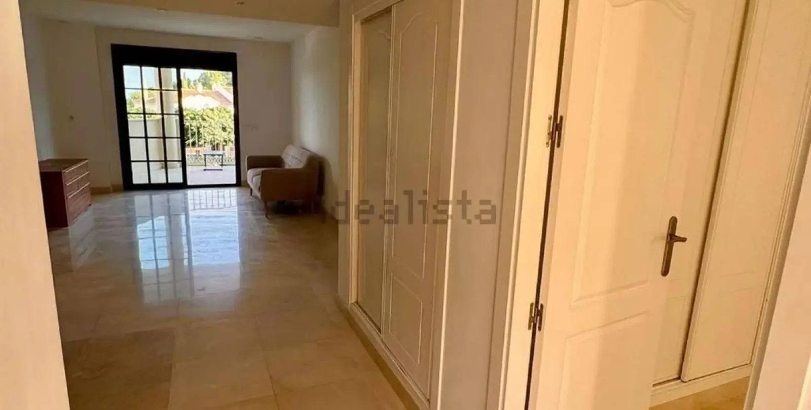 Venta de apartamento en planta media en Torrequebrada 3