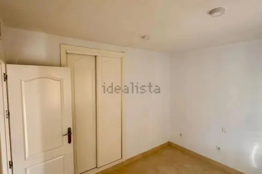 Image 4 thumb