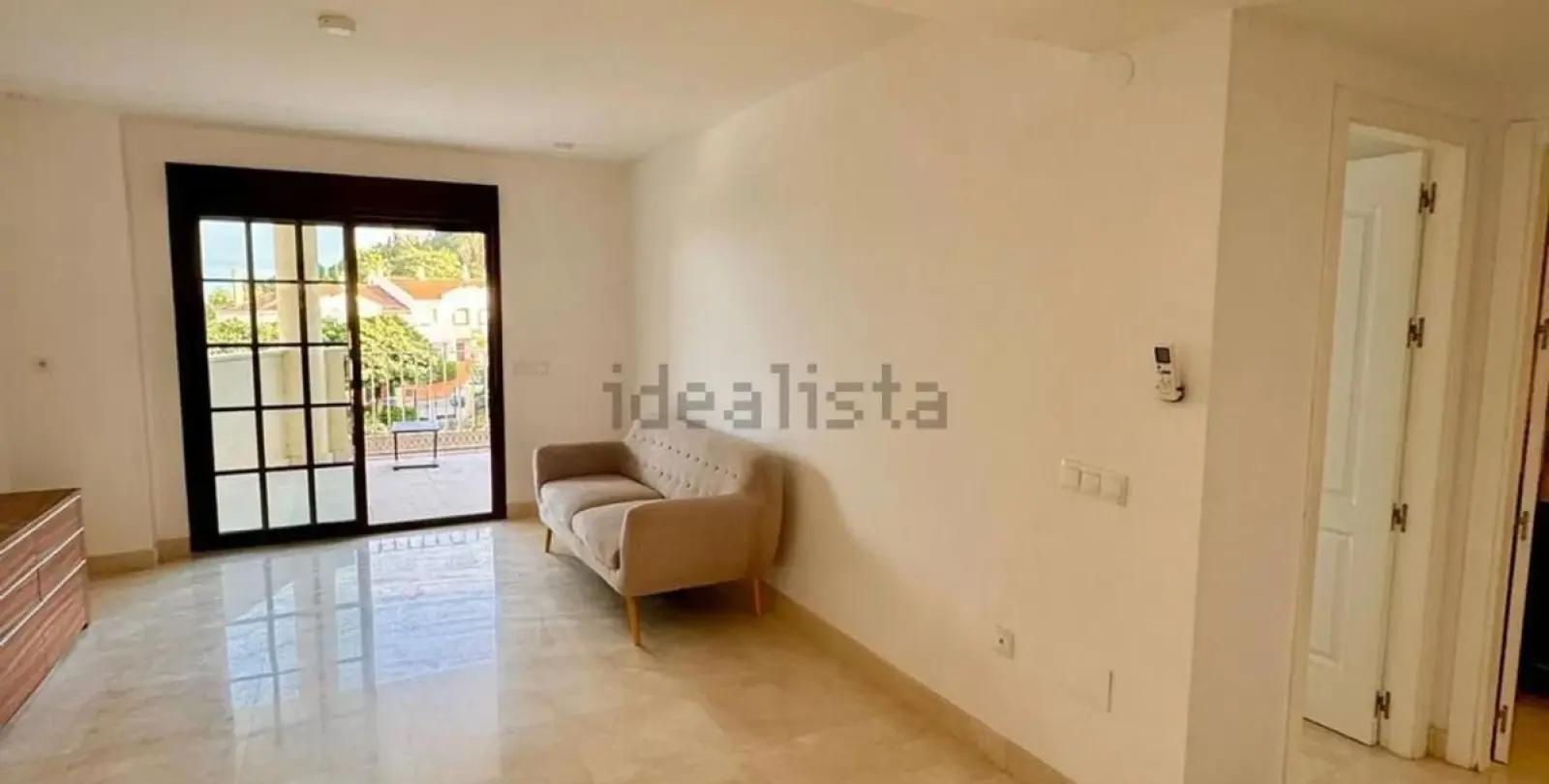 Venta de apartamento en planta media en Torrequebrada 9