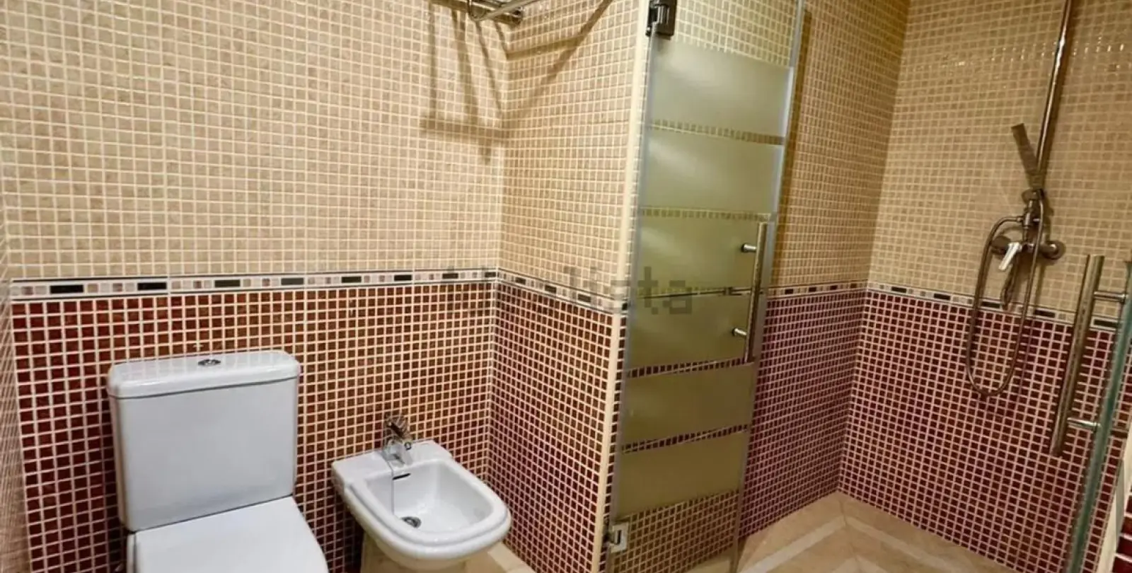 Venta de apartamento en planta media en Torrequebrada 27
