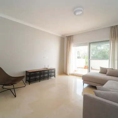 Sale of penthouse in Elviria