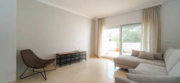 Sale of penthouse in Elviria 1