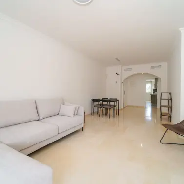 Sale of penthouse in Elviria