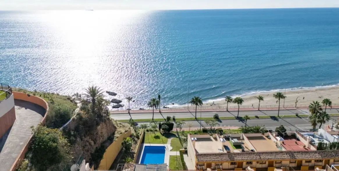 Sale of penthouse in Carvajal 3