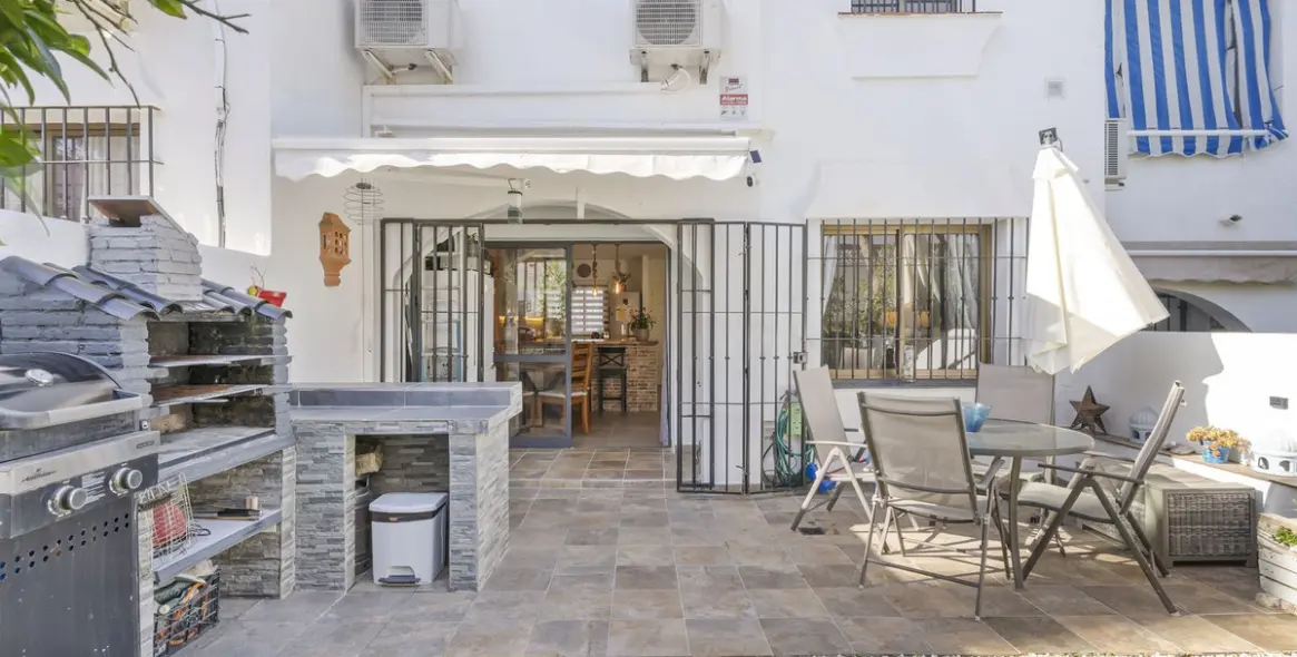 Venta de adosado en Cerros del Aguila 2