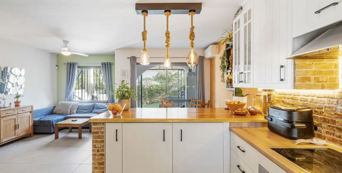 Venta de adosado en Cerros del Aguila 13