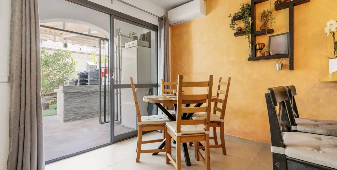 Venta de adosado en Cerros del Aguila 15