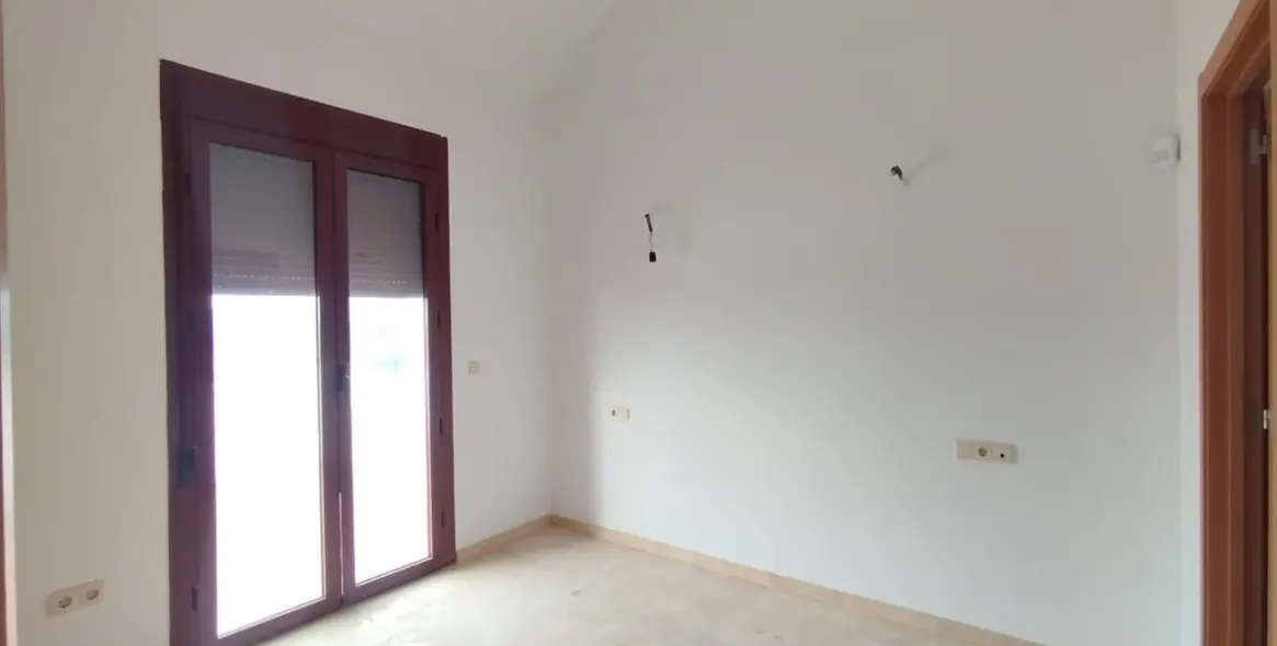 Venta de adosado en Doña Julia 14