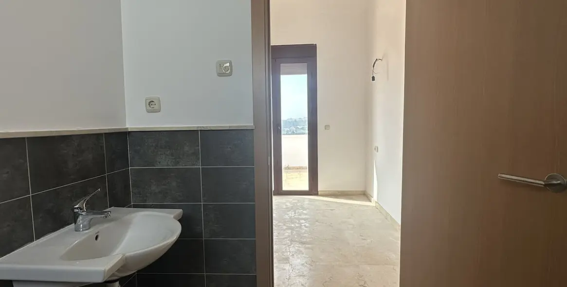 Venta de adosado en Doña Julia 28