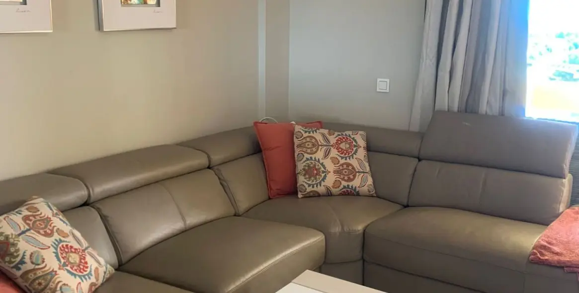 Sale of middle floor apartment in San Pedro de Alcántara 12