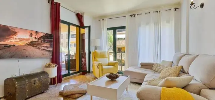 Venta de apartamento en planta media en San Pedro de Alcántara 3