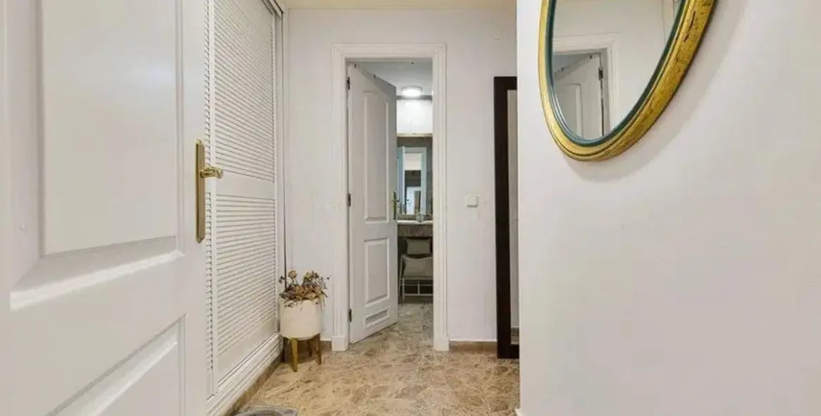 Venta de apartamento en planta media en San Pedro de Alcántara 14