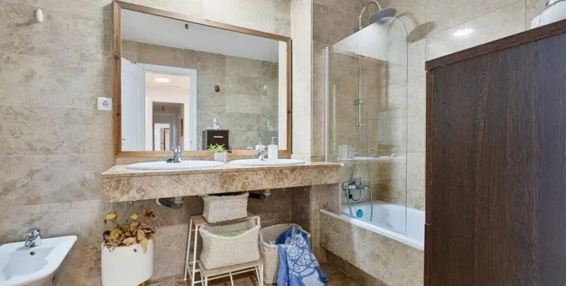 Venta de apartamento en planta media en San Pedro de Alcántara 17