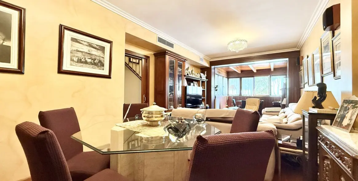 Продажа дома на две семьи в Estepona 9