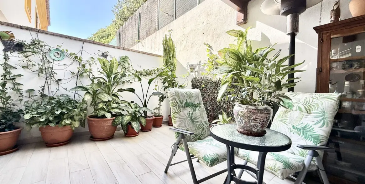 Продажа дома на две семьи в Estepona 12