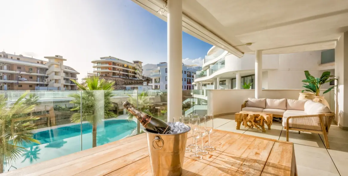 Venta de apartamento en planta media en Fuengirola 1