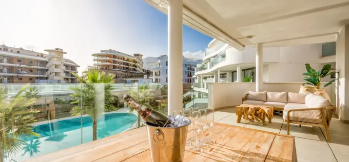 Venta de apartamento en planta media en Fuengirola 0