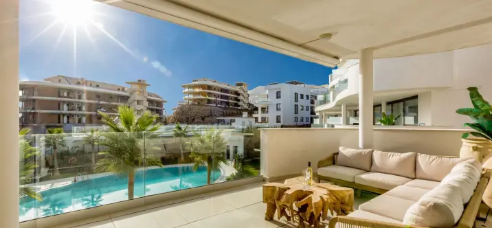 Venta de apartamento en planta media en Fuengirola 2