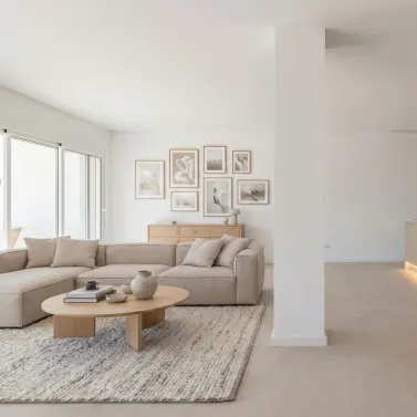 Venta de apartamento en planta media en La Quinta