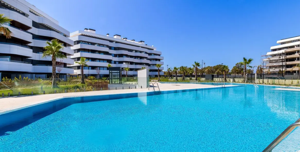 Venta de ático en Playamar 16