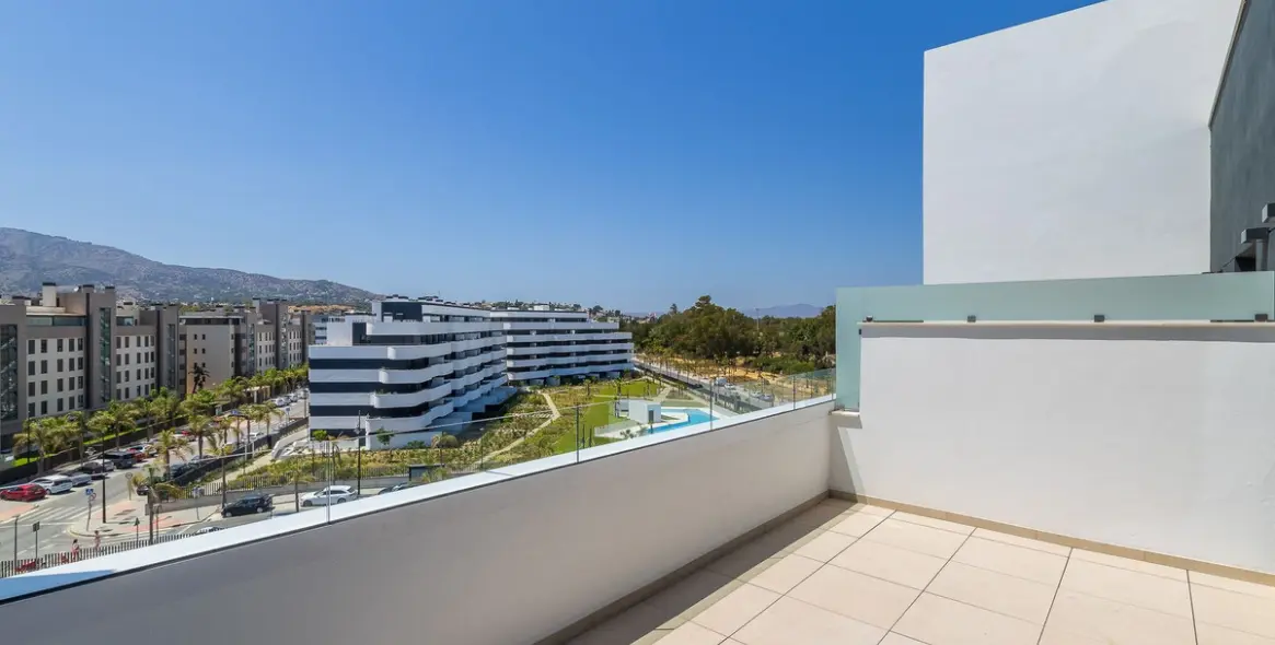 Venta de ático en Playamar 18