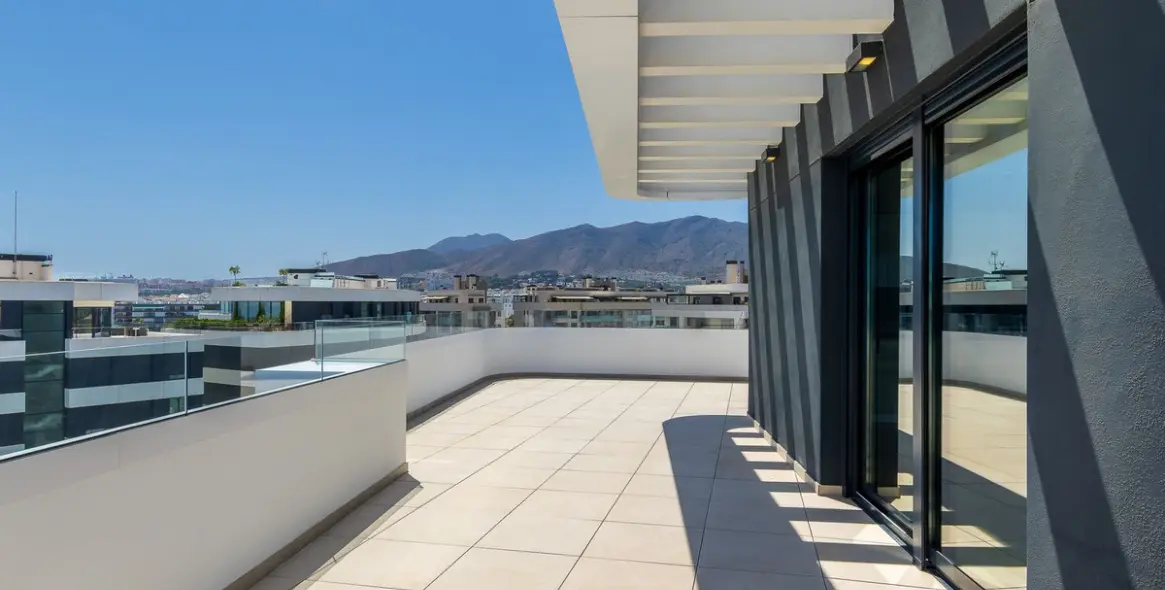 Venta de ático en Playamar 20