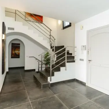 Venta de villa independiente en Nueva Andalucía