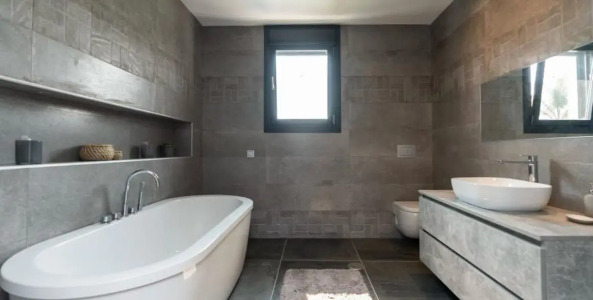 Venta de villa independiente en Nueva Andalucía 11